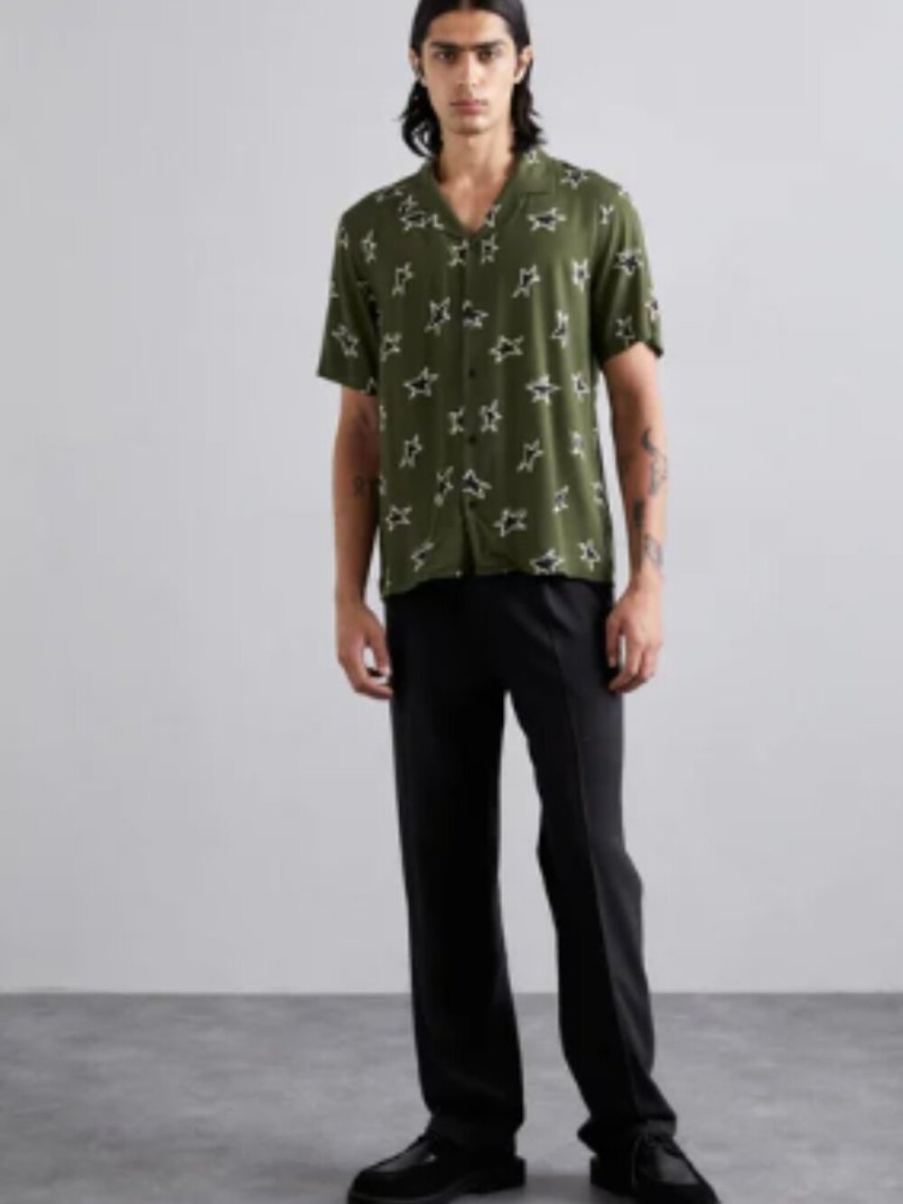 The Kooples Men’s Olive Star Print Viscose Camp Shirt Size L - Picture 7 of 7